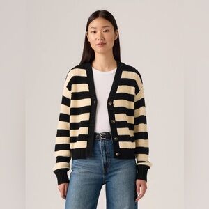 Levi's Snowflake Cardigan. Black/ Cream. Size XL